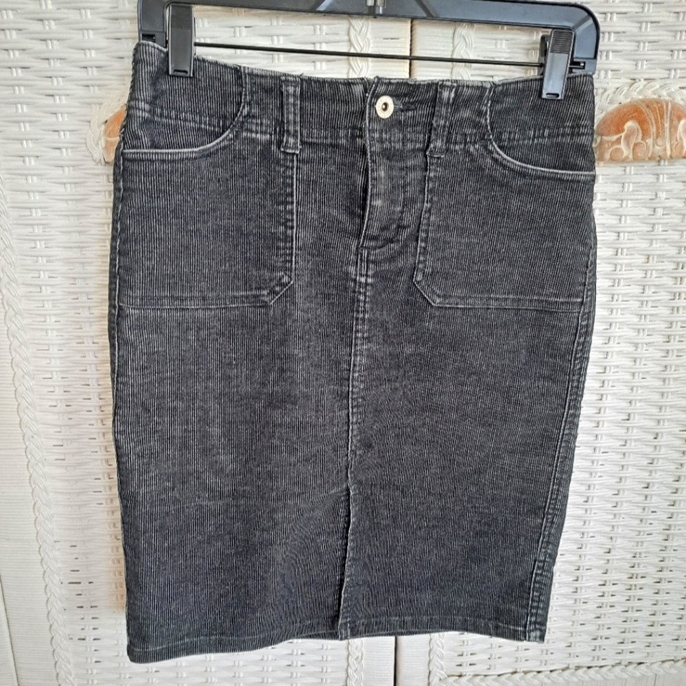 VTG Express Stretch Corduroy Skirt Distressed Black Pencil Knee Length Sz 1/2